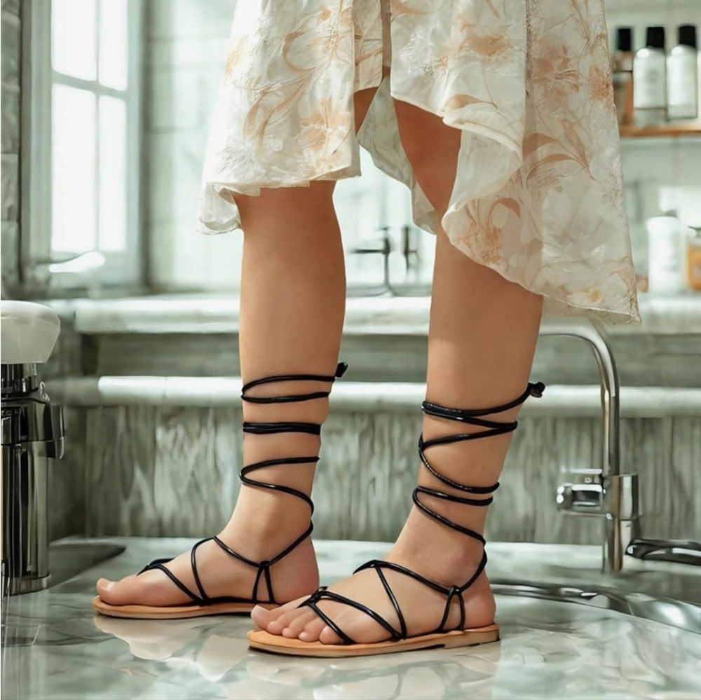 Heltid Gladiator strappy lace up flat sandals size 8